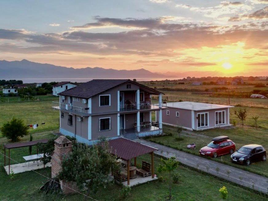 Hotel Villa Ballkan Grile Exterior photo
