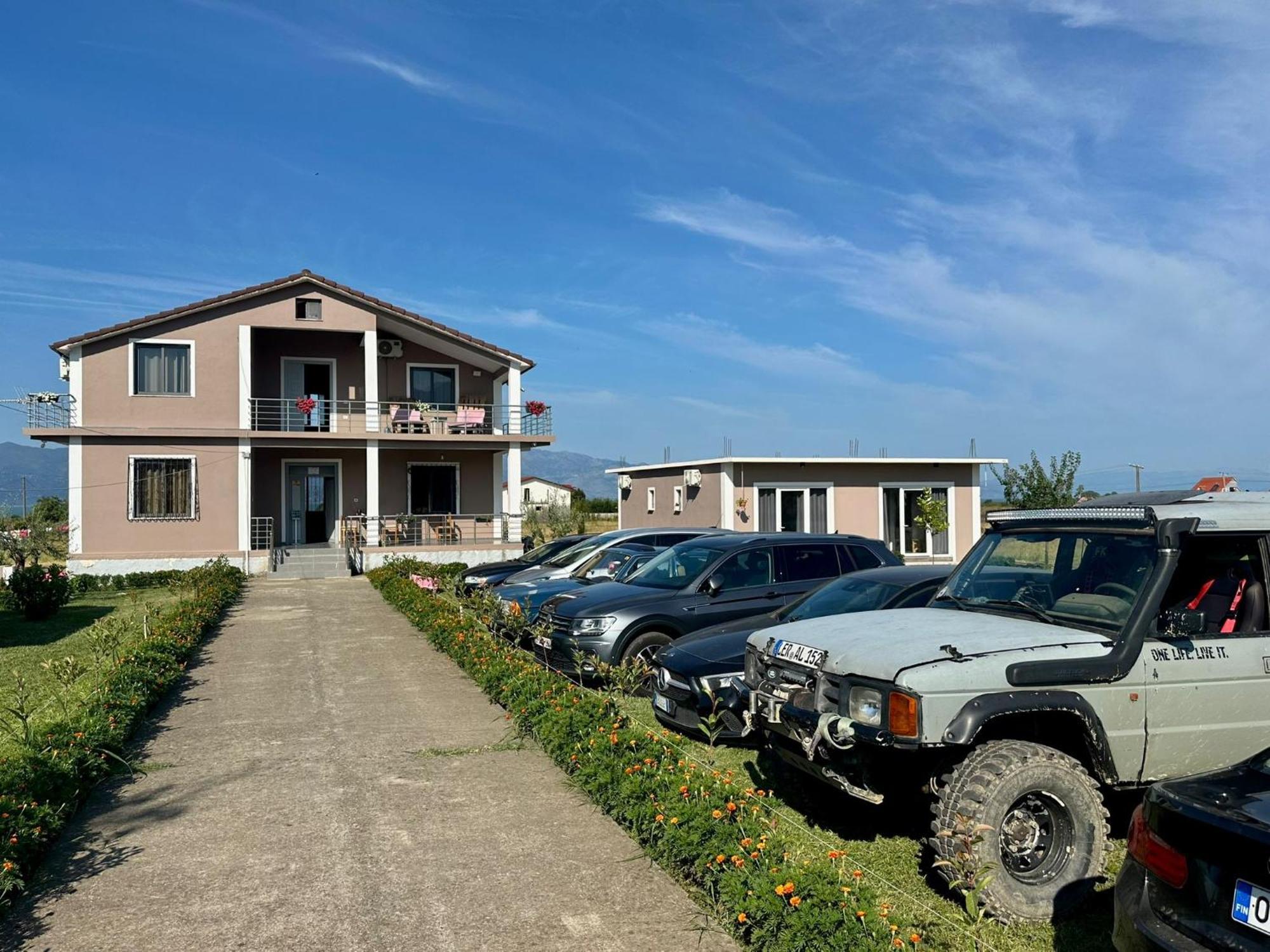 Hotel Villa Ballkan Grile Exterior photo